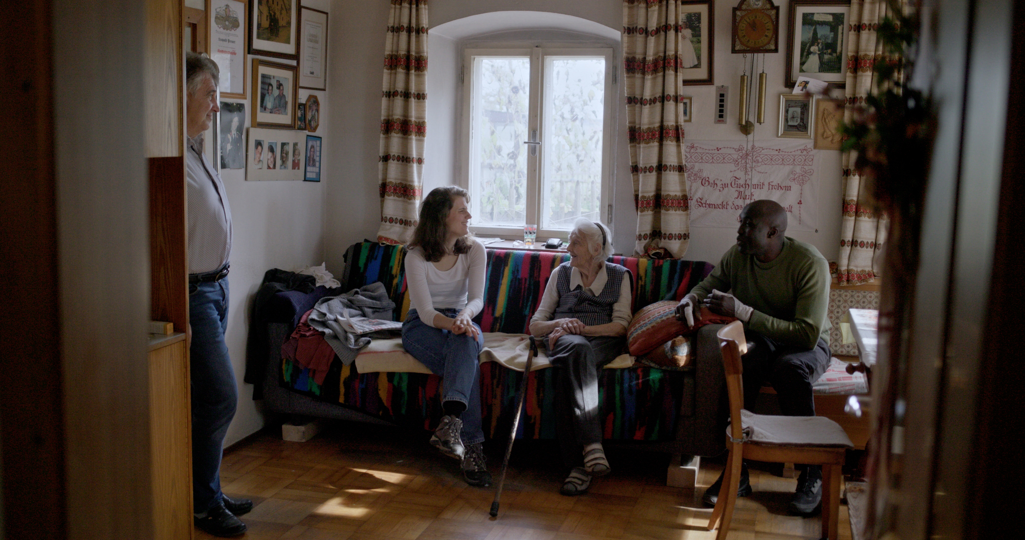 Unsere Zeit wird kommen, ein Film von Ivette Löcker, Filmstil 05